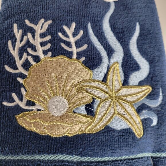 Set 2 Blue Bathroom Hand Towels Beach Embroidered Gold Starfish Shells Nautical - Picture 8 of 11